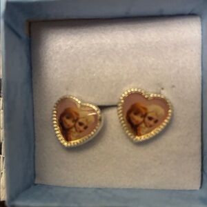 Heart-Shaped Character Earrings Elsa and Anna Disney Frozen